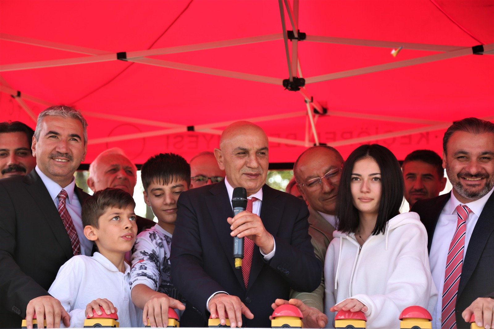 Keçiören’de beklenen temel  atıldı