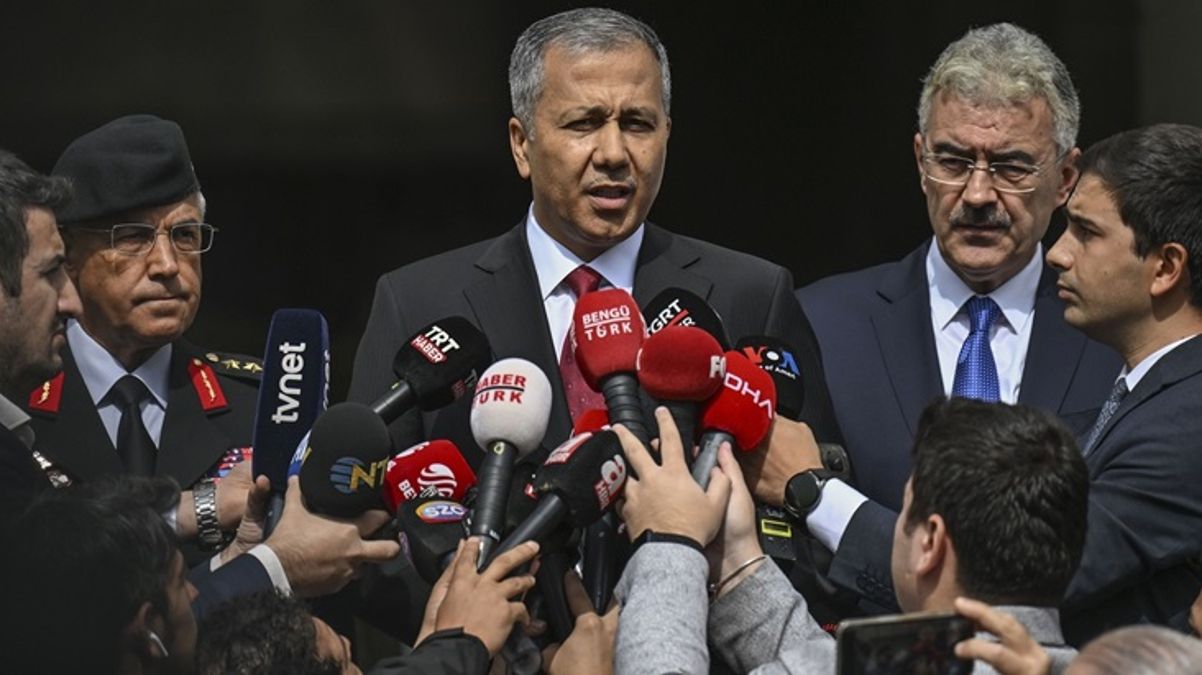 Suç örgütlerinin belini kıran Ali Yerlikaya’ya büyük destek