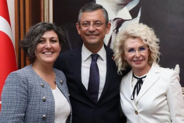 CHP lideri Özel, Kılıçdaroğlu'nun 37 yıllık çalışma arkadaşı Şükran Kütükçü ile devam kararı aldı