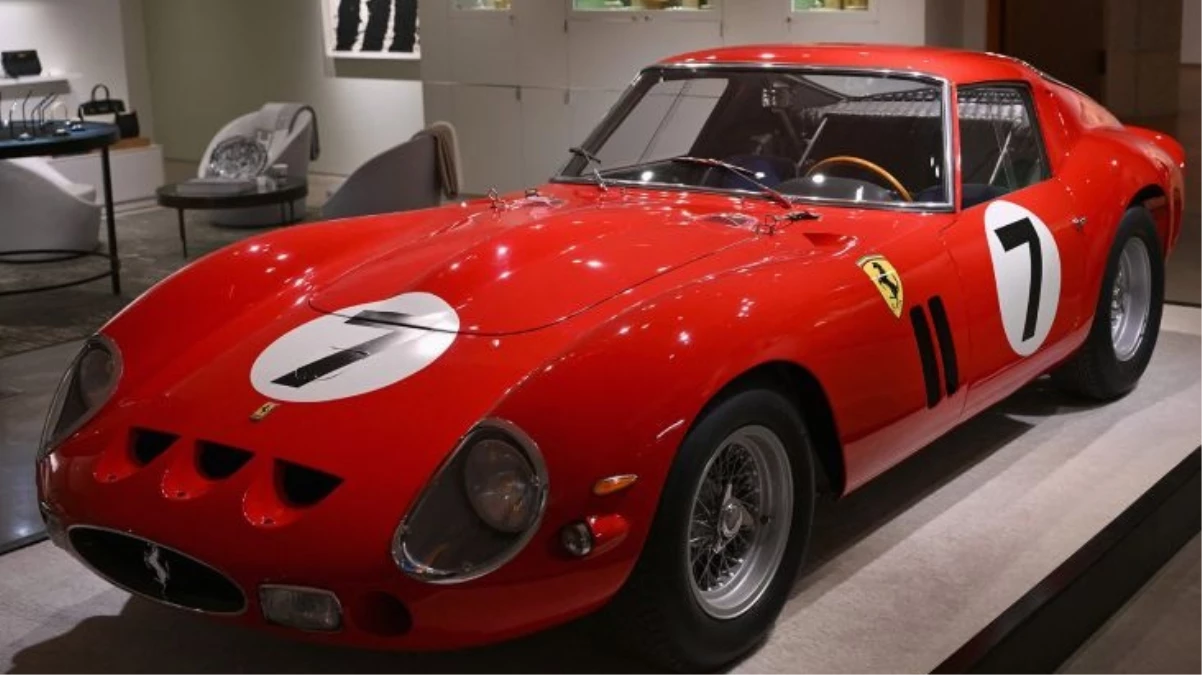 1962 model Ferrari rekor fiyata satıldı