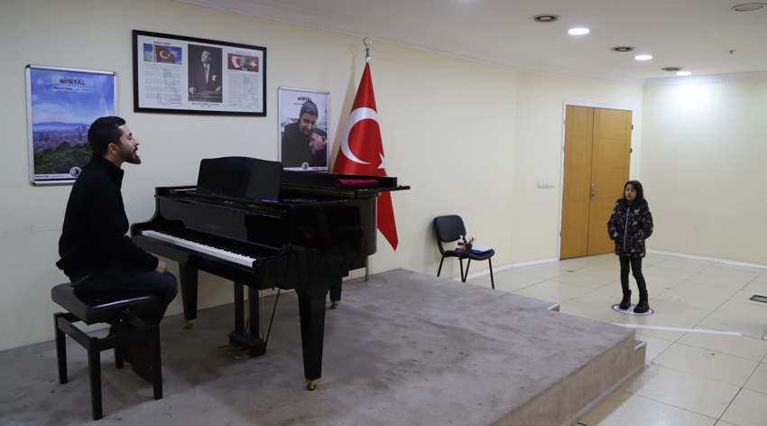 Kartal Belediyesi sanat akademisi müzik Bölümü yetenek sınavları gerçekleştirildi