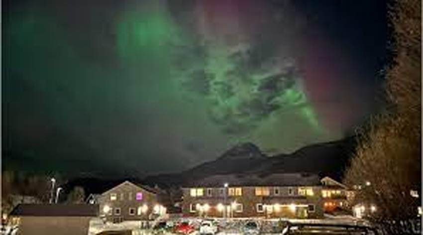 Türkiye’de görülen kuzey ışıkları depremin habercisi mi?