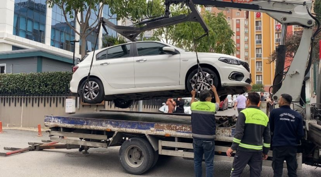 Polat çiftinin araçları sergilenmek üzere İstanbul Emniyet Müdürlüğü'ne götürüldü