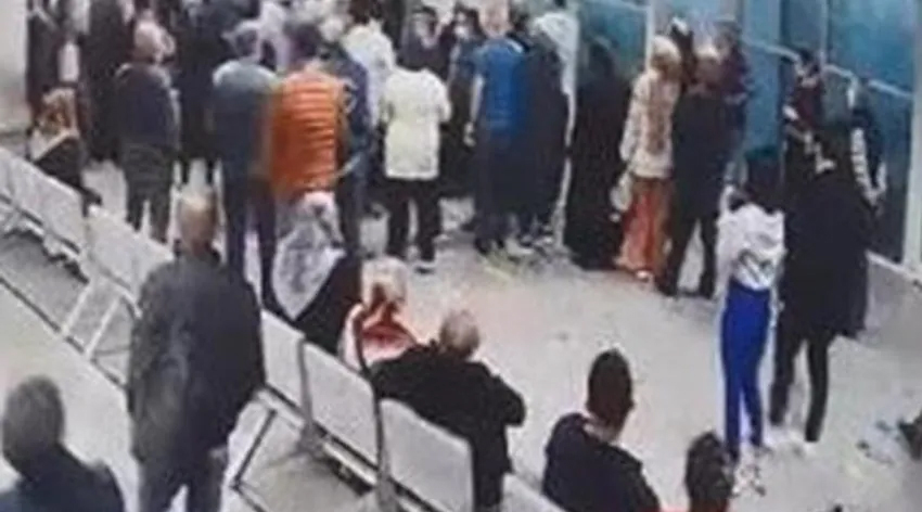 Doktorla tartışan kız hastaneden çıkarıldı!