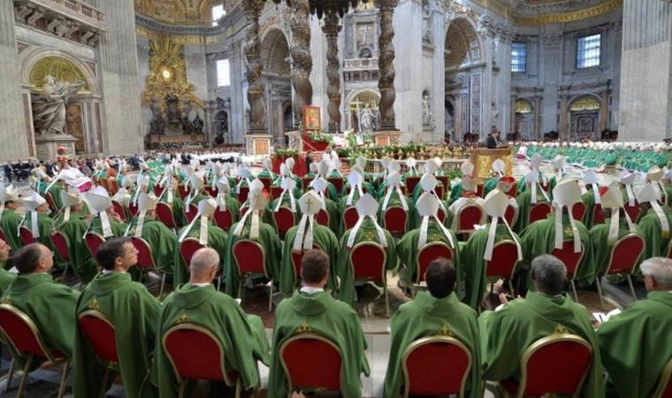 Vatikan’dan transseksüel kararı