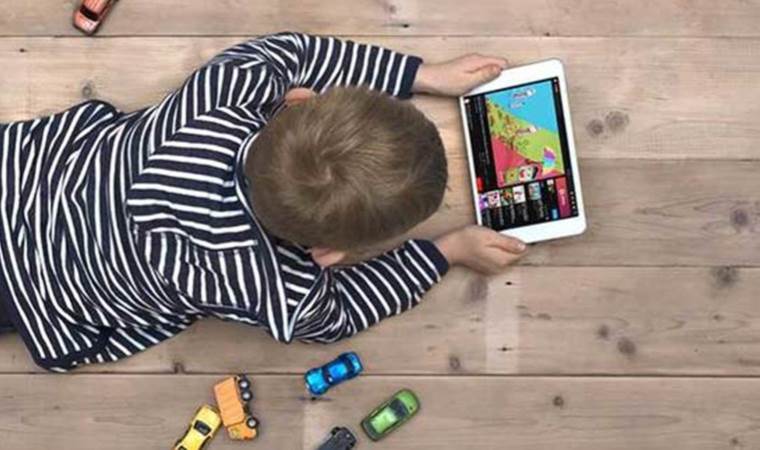 Ara tatil geliyor çocukların ekran süresine dikkat edilmeli