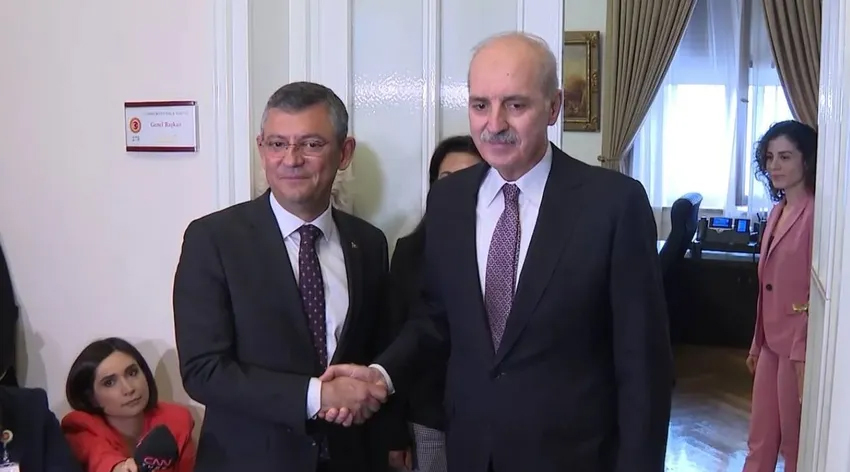 TBMM Başkanı Kurtulmuş CHP Genel Başkanı Özel’i ziyaret etti