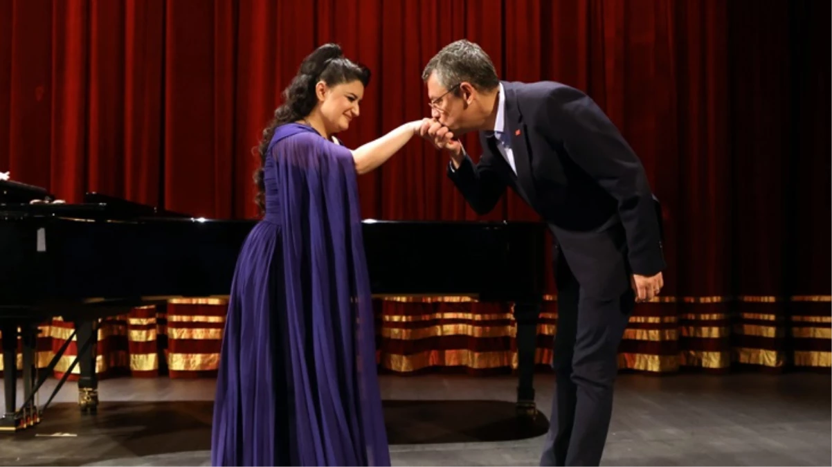 Özgür Özel’den el öpme eleştirilerine yanıt