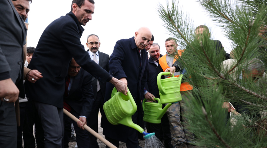 Alparslan Türkeş’in 106. doğum yılında fidanlar toprakla buluşturuldu