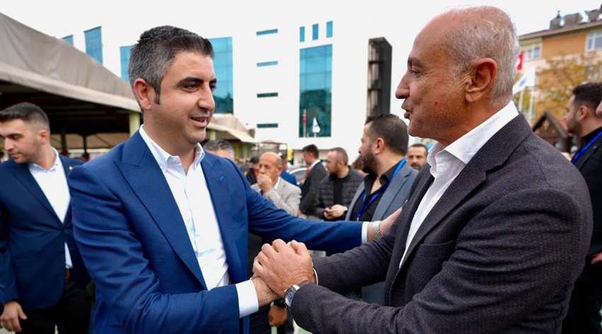 Gökhan Yüksel Kartal Dersimliler Kültür ve Dayanışma Derneği’nin açılışına katıldı