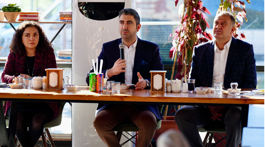 Gökhan Yüksel muhtarlık personeli ile buluştu