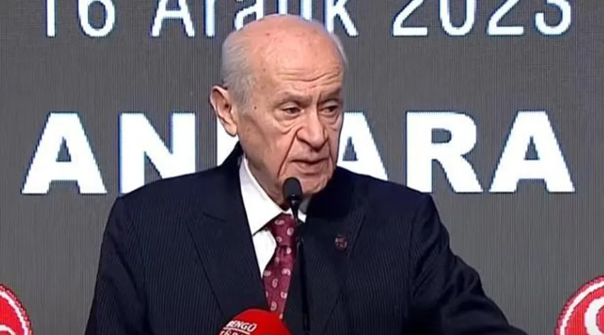 MHP lideri Devlet Bahçeli Genel Kurulu terk etti
