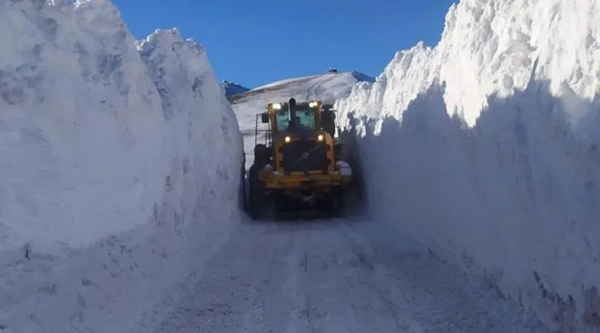 Van’da 234 yer kardan kapandı!