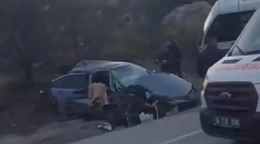 Ankara’da Otomobil yolcu midibüsü ile çekiciye çarptı: 21 yaralı