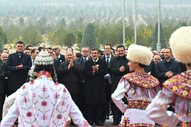 Türk müteahhitler, Türkmenistan'da bugüne kadar 51 milyar dolar değerinde proje üstlendi