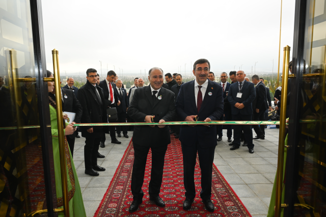 Türk müteahhitler, Türkmenistan'da bugüne kadar 51 milyar dolar değerinde proje üstlendi