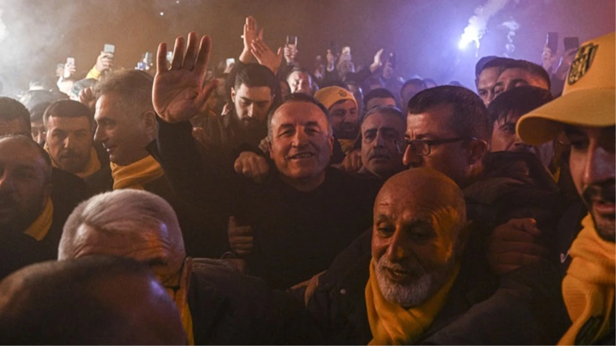 Yumrukçu başkana coşkulu karşılama! İşte ilk sözleri