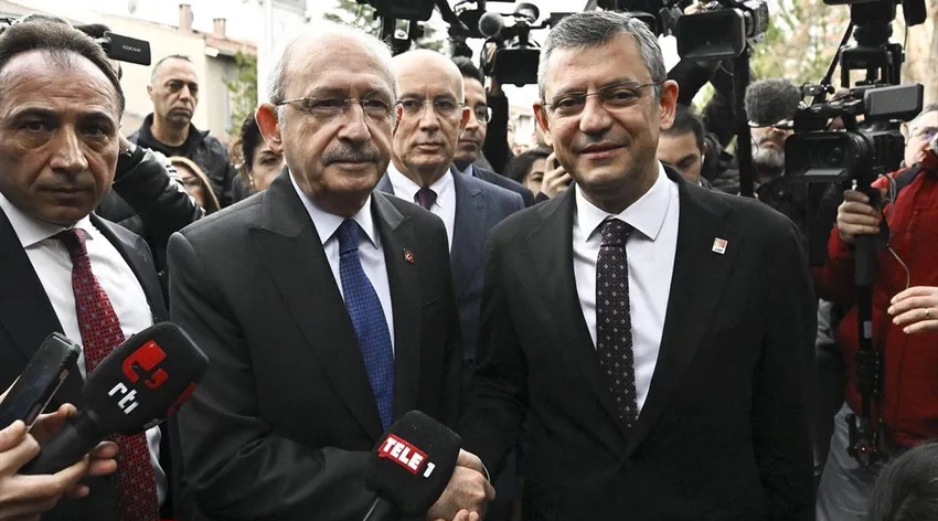 Özgür Özel Kemal Kılıçdaroğlu’nu ziyaret etti