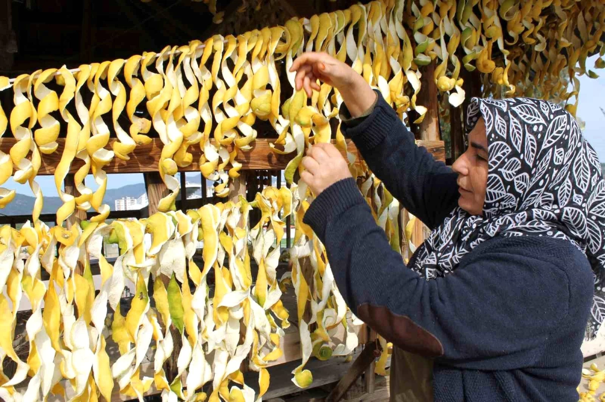Limonun kendisi para etmeyince kabuğunu satmaya başladılar