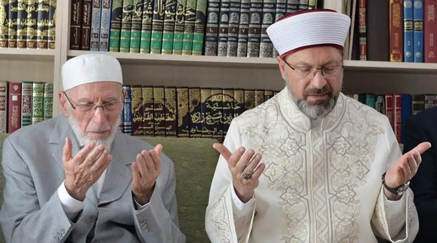 Eski Diyanet İşleri Başkanı Lütfi Doğan yaşamını yitirdi