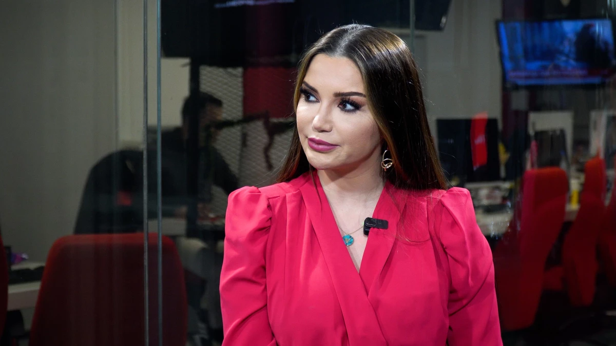 Esra Ezmeci 15 yıl mücadele ettiği hastalığını anlattı