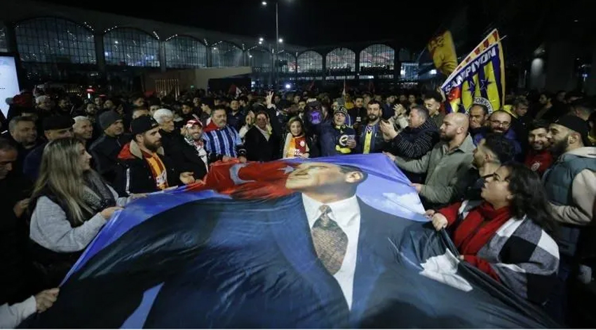 Galatasaray ve Fenerbahçe İstanbul’a geldi!