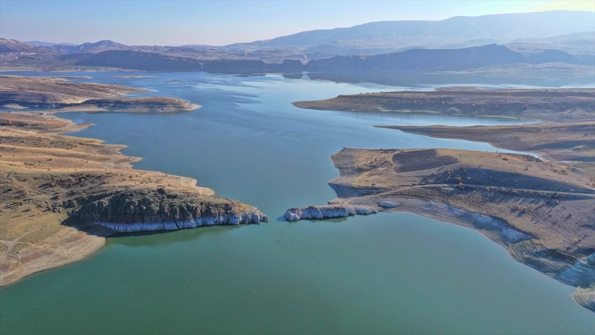 Yağmurlu havalar İstanbul’a bereket oldu!