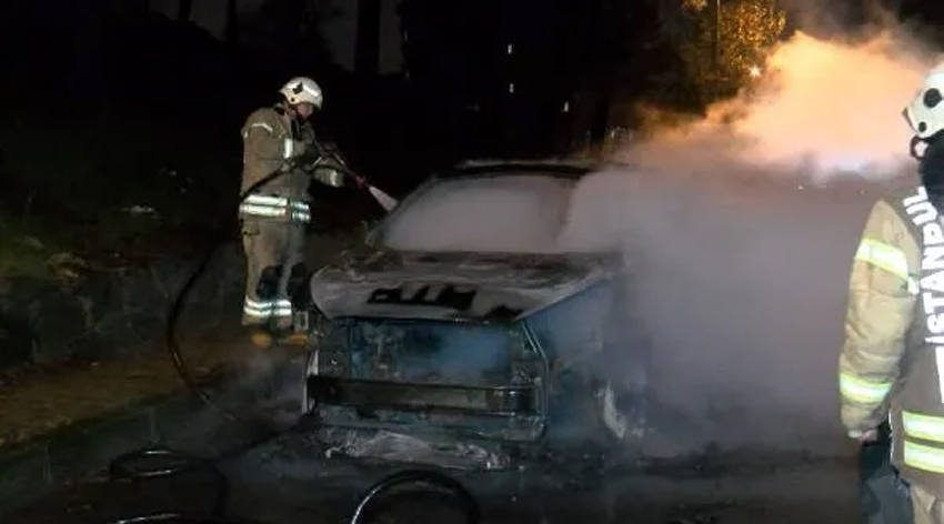 Kartal’da otomobil alev alev yandı