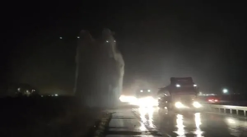 Mardin’de 2 ilçeye giden içme suyu borusu patladı