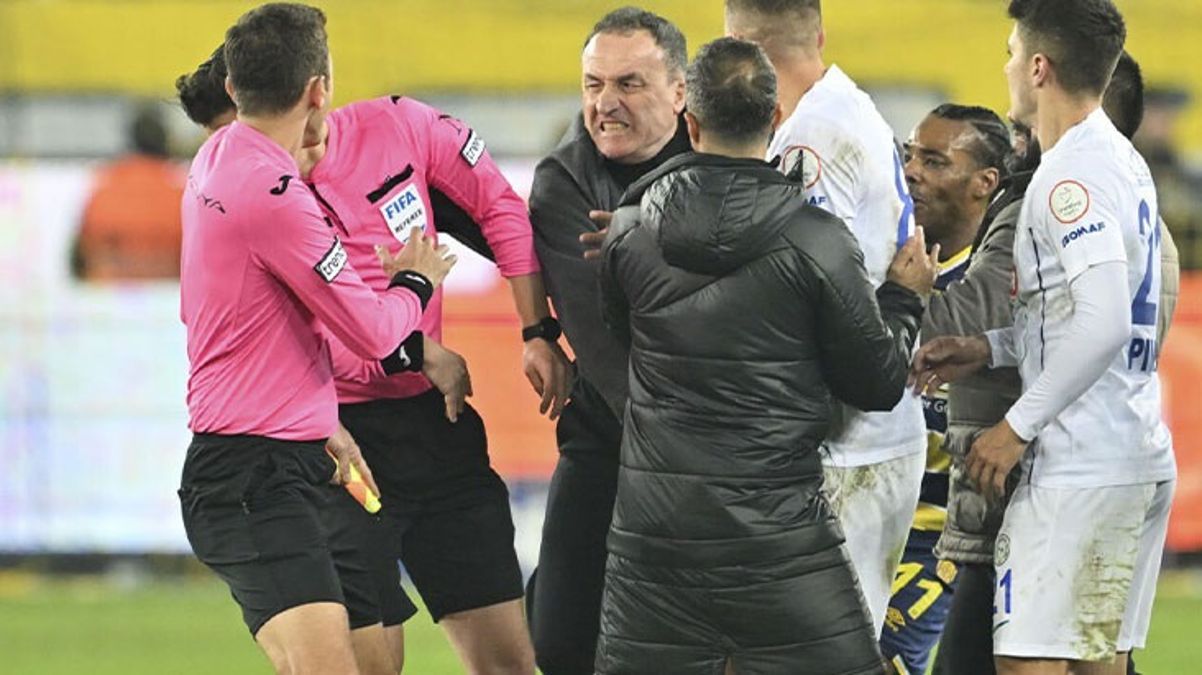 Ankaragücü yumrukçu başkana Faruk Koca’ya sahip çıktı
