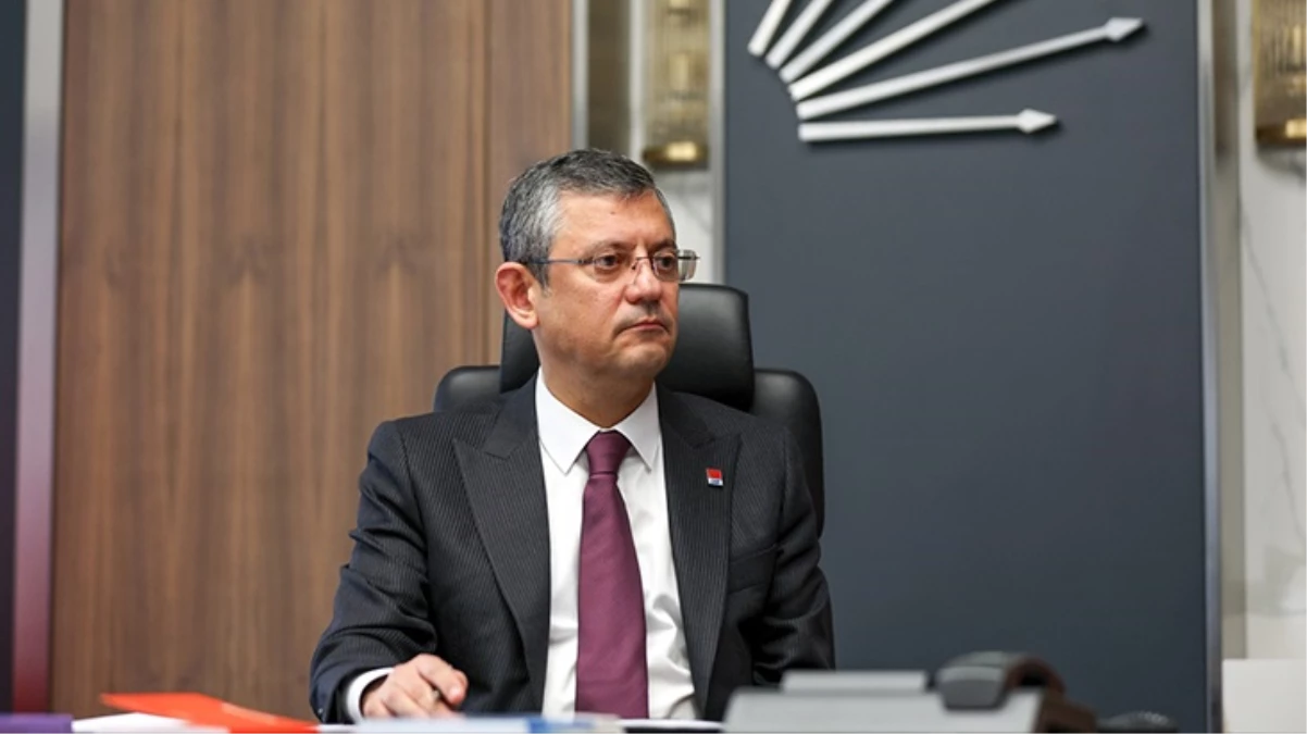 Özgür Özel’i terleten soru! Şeyh Said hain mi kahraman mı?