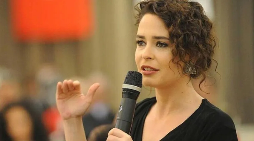 Pelin Batu’dan adaylık açıklaması!