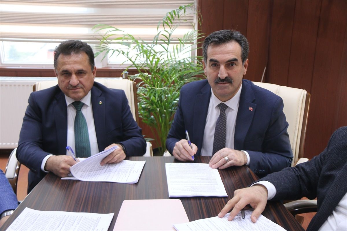 Şarkışla Belediyesi’nde işçilere yüzde 120 zam