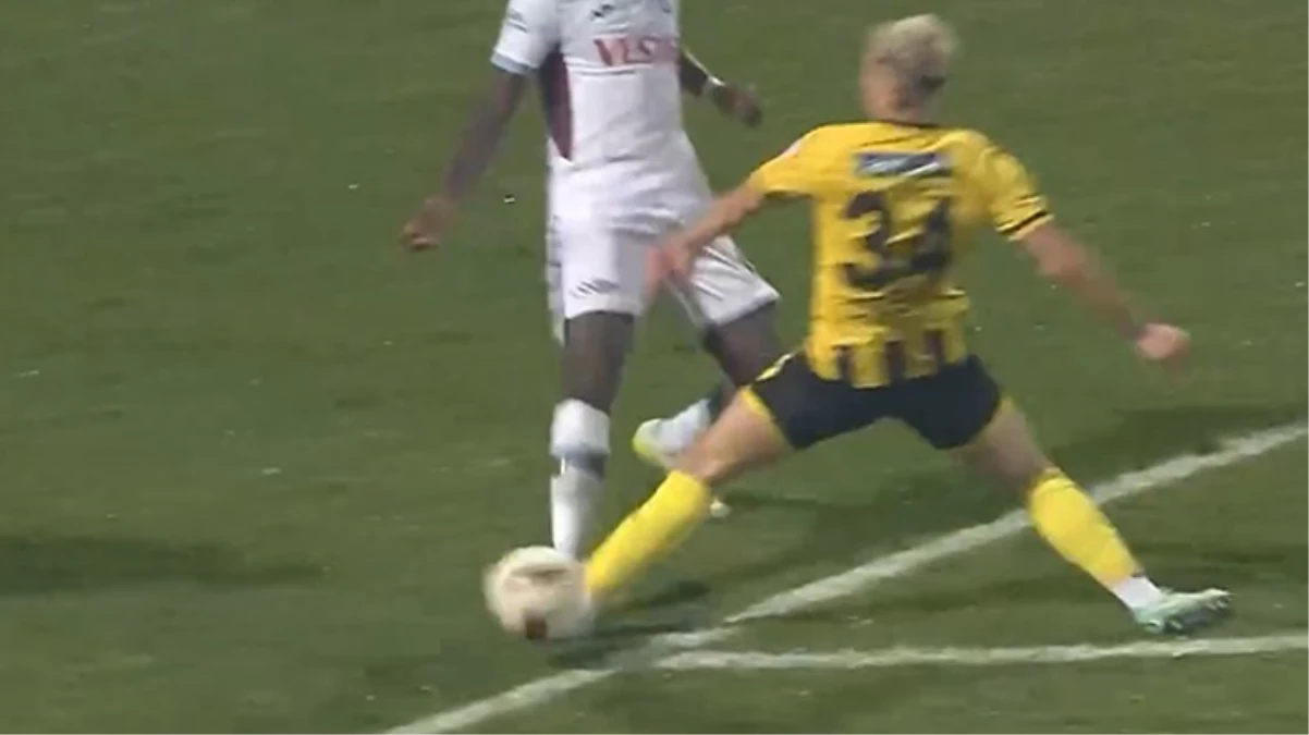 Takımını neden sahadan çekti? İşte tartışmalı pozisyon