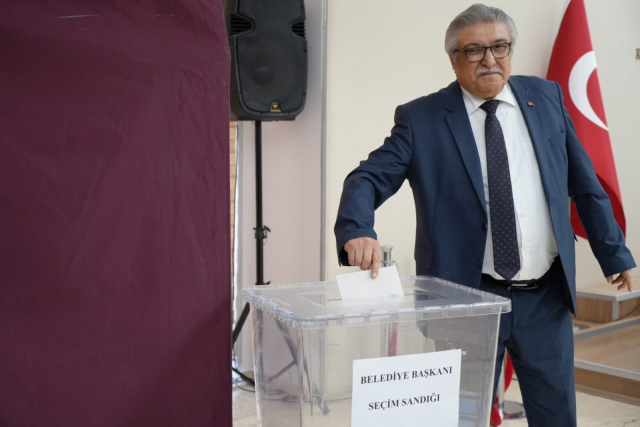AK Parti ve MHP, İYİ Parti'den istifa eden adayı destekleyince CHP Bilecik'te belediye başkanlığını kaybetti