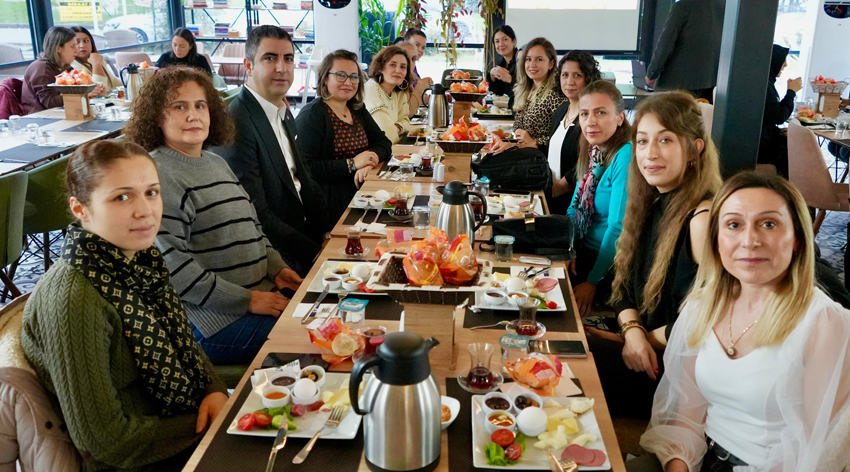 Gökhan Yüksel okul aile birliği başkanı ve yönetimleriyle buluştu