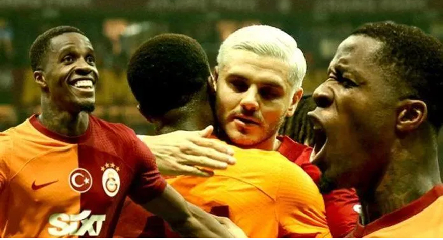 Galatasaray’da taraftar 3 isme isyan etti!