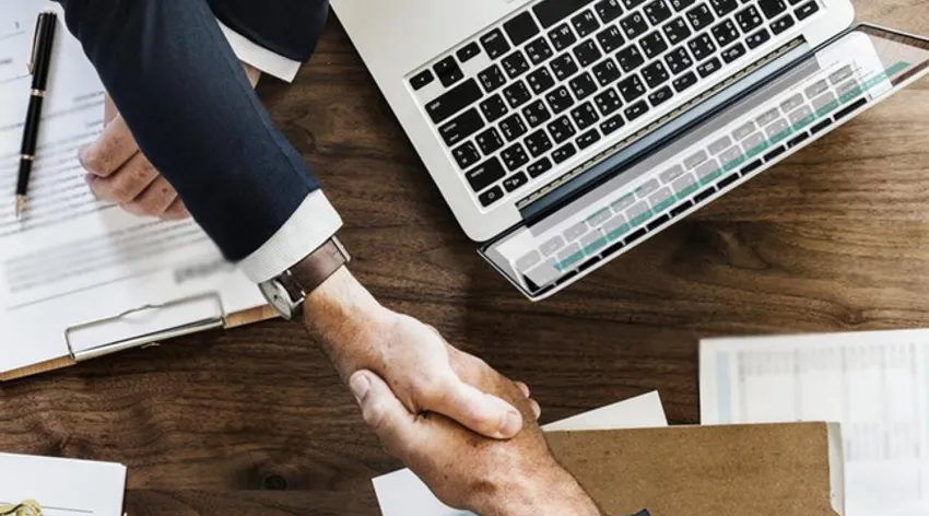 İşçiye bunu yapan patron yandı!