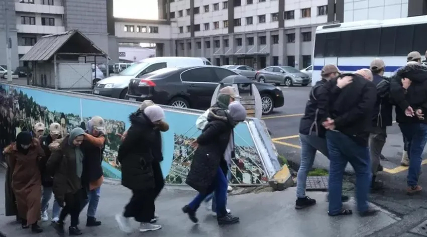 Mossad ajanının camide vaaz ver