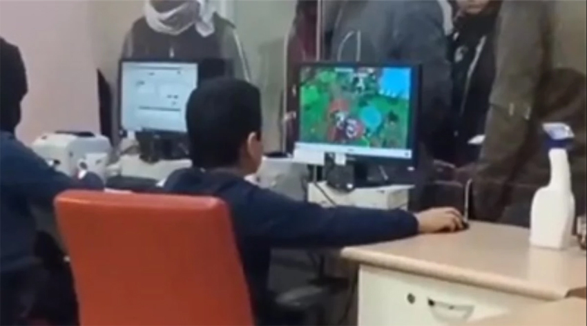 Hastane bilgisayarında oyun oynayan çocuk tepki topladı