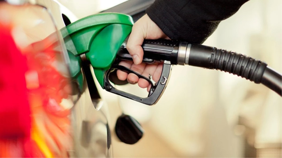 Gece yarısı benzin ve motorine zam otogaza indirim geldi