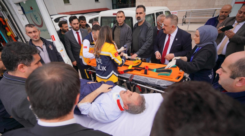 BBP lideri Mustafa Destici’nin makam aracı kaza yaptı: 4 yaralı