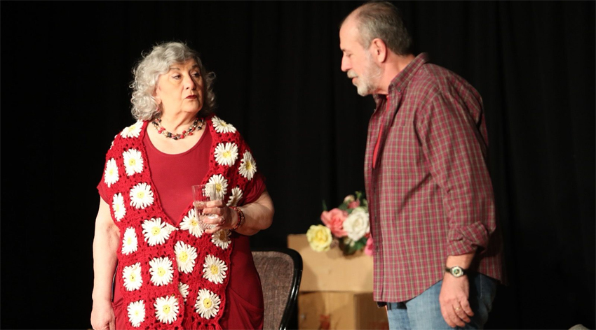 Kartal Belediyesi komşularını tiyatro ile buluşturuyor