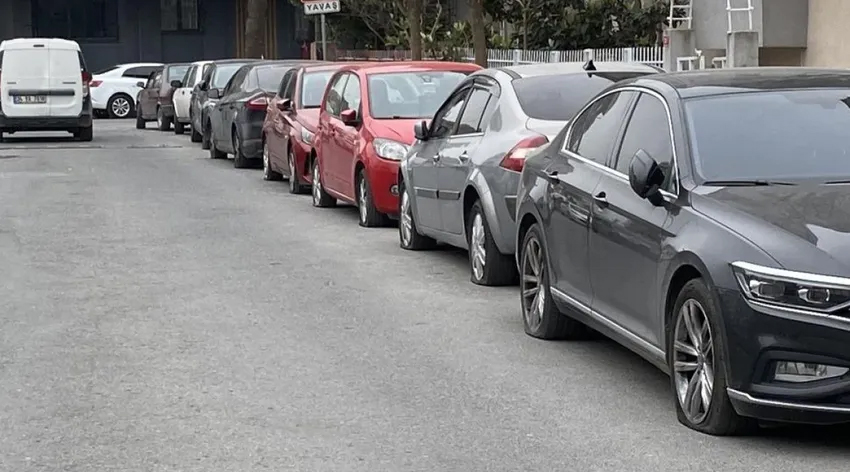 Küçükçekmece’de 19 aracın lastiğini patlattılar