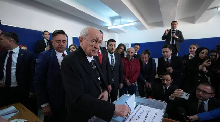 MHP lideri Devlet Bahçeli oyunu kullandı