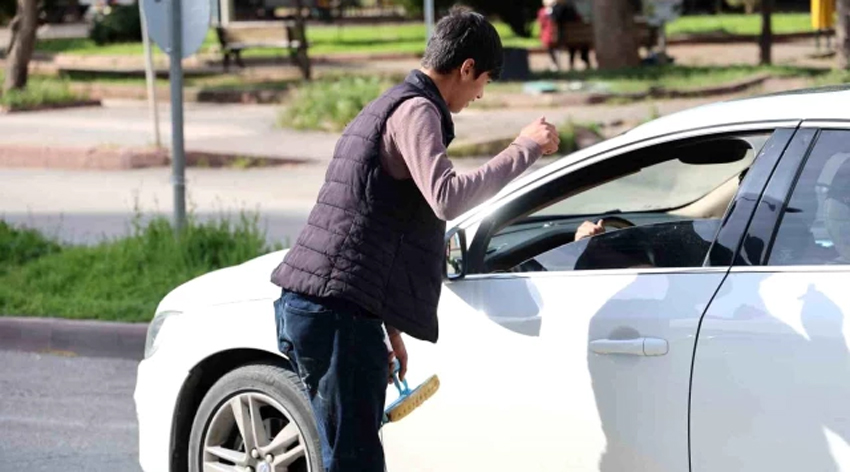 Cam silen gencin günlük kazancı şaşkına çevirdi