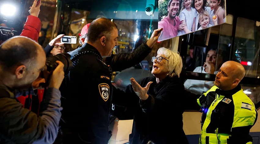 İsrail’de binlerce kişi sokağa çıktı