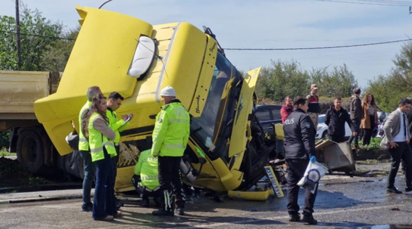 Hatay’da otomobil ile tır çarpıştı! 6 ölü 1 yaralı