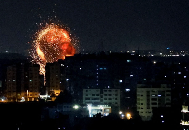 İsrail yalnızca İran'ı vurmamış! Gece yarısı Irak ve Suriye'de de patlama sesleri duyuldu
