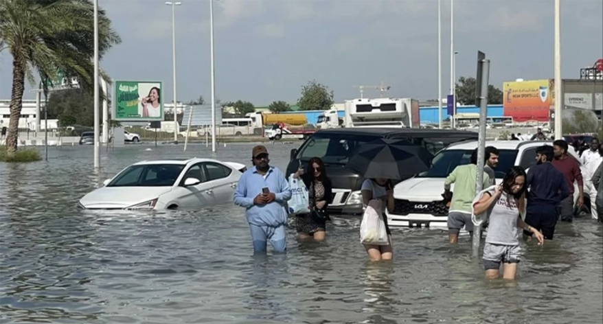 Körfez ülkelerinde sel felaketi! 21 ölü
